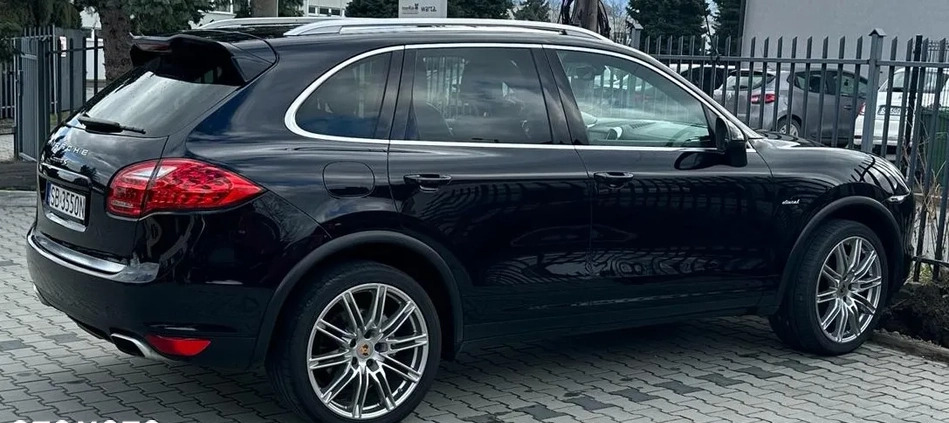 Porsche Cayenne cena 144000 przebieg: 211600, rok produkcji 2014 z Biała małe 106